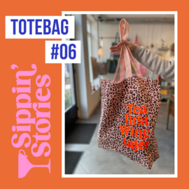 Sippin' Stories - totebag #06 - Luipaard roze