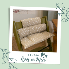 Tripp Trapp junior kussen - decoratiestof - lieve hartjes op zand