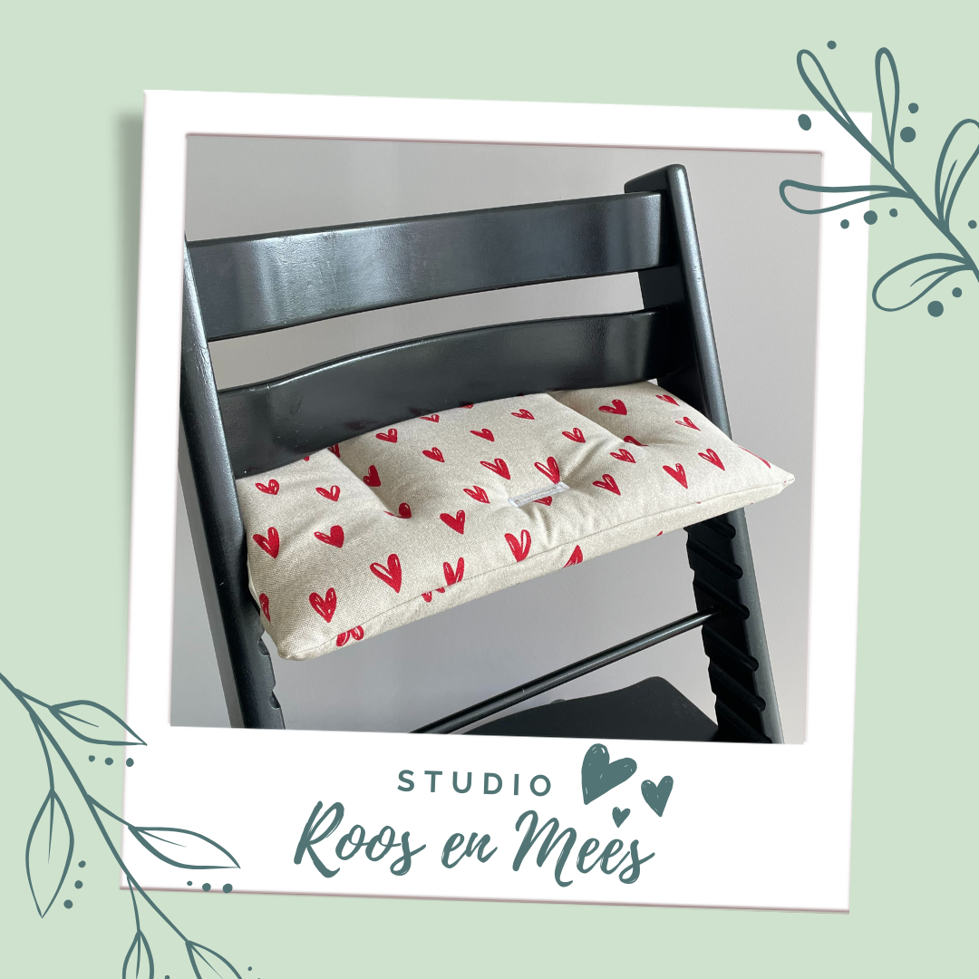 Tripp Trapp los zitkussen - decoratiestof - getekende hartjes met metallic