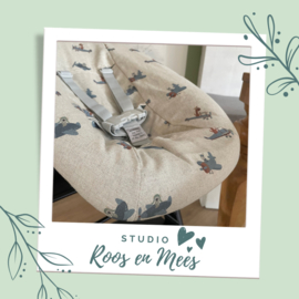 Tripp Trapp newbornset hoes - decoratiestof - jungle dieren in vliegtuigen