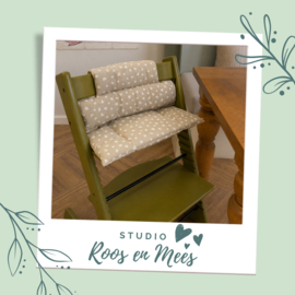 Tripp Trapp junior kussen - decoratiestof - lieve hartjes op zand