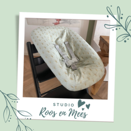 Tripp Trapp newbornset hoes - decoratiestof - gouden waaiers op groen