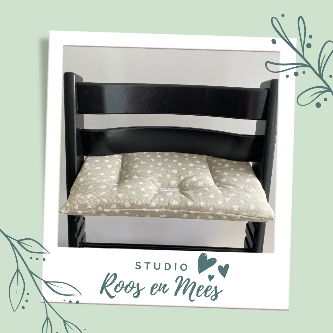 Tripp Trapp los zitkussen - decoratiestof - lieve hartjes op zand