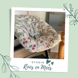 Tripp Trapp newbornset hoes - decoratiestof - rood met witte bloemetjes