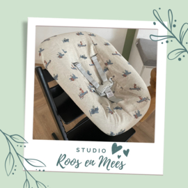 Tripp Trapp newbornset hoes - decoratiestof - jungle dieren in vliegtuigen