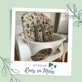 Stokke Steps kussenset - decoratiestof - aquarel eucalyptus bladeren