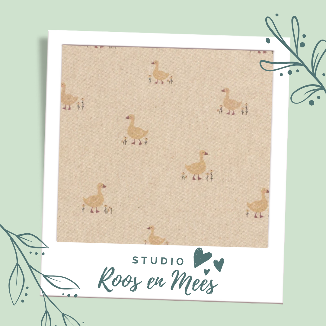 Stokke Steps kussenset - decoratiestof - gansje met bloemetjes