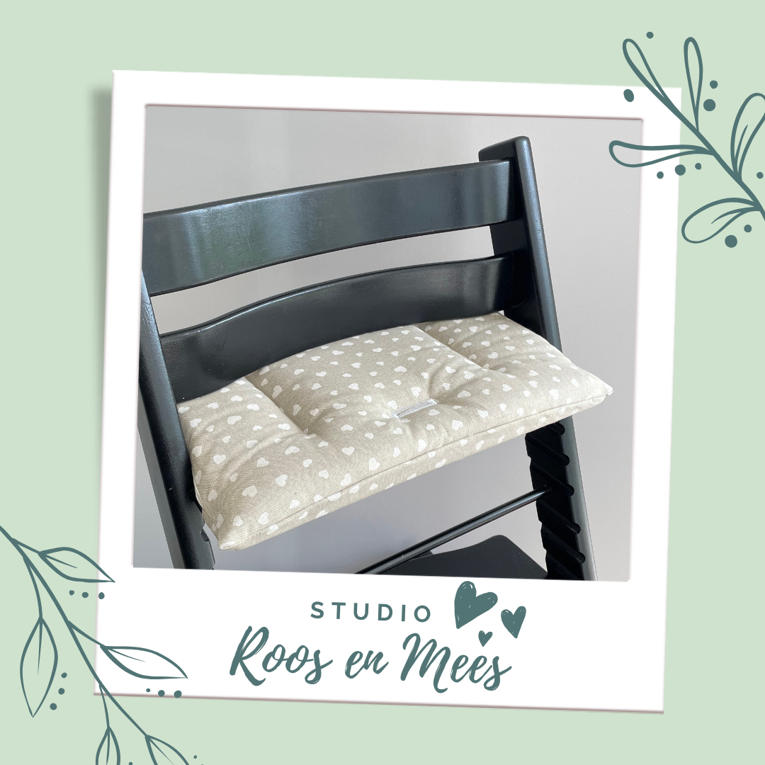 Tripp Trapp los zitkussen - decoratiestof - lieve hartjes op zand