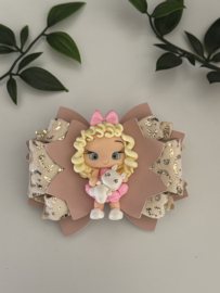 Meisje met unicorn knuffel