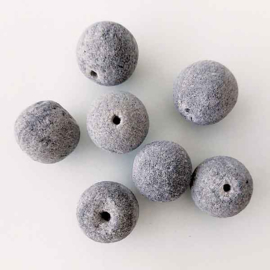 Koraallook kraal rond 20mm grijs (per stuk)
