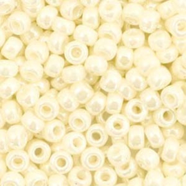 Miyuki rocailles 3mm 8/0 creme (5 gram)