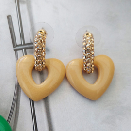 Biba oorbellen hartjes retro beige
