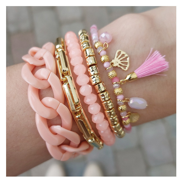 Shop de mooiste dames sieraden onder de 5 euro bij Chalicious. Een roze Biba armband bestel je al vanaf vanaf € 4,95.