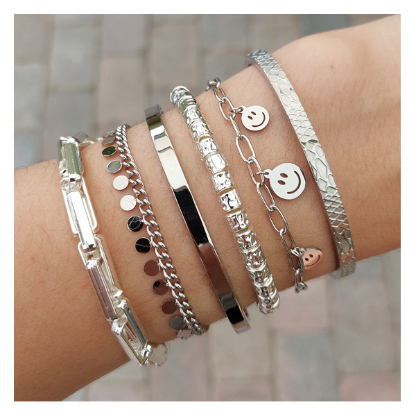Shop de mooiste dames sieraden onder de 5 euro bij Chalicious. Een zilveren Biba armband bestel je al vanaf vanaf € 4,95.