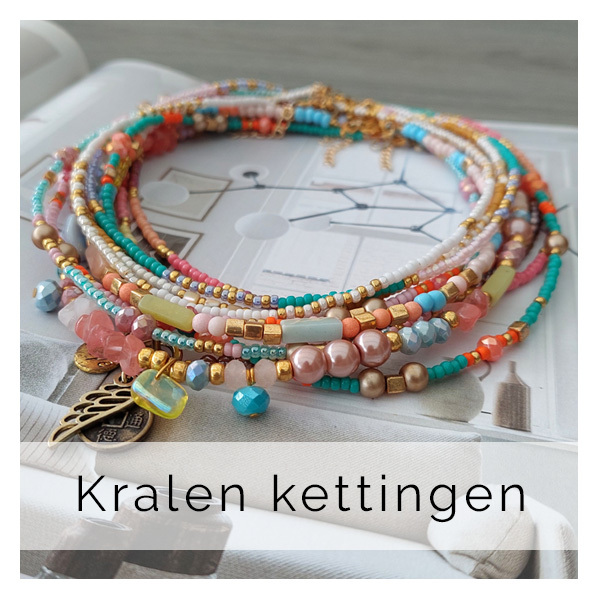 Kralenkettingen shop je bij Chalicious. Groot aanbod aan handgemaakte korte-, lange- en choker kettingen.