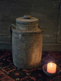 Unieke Houten Pot met Deksel en fijne Ribbel