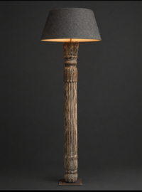 Oude Houten Ornamentlamp met Linnen Kap