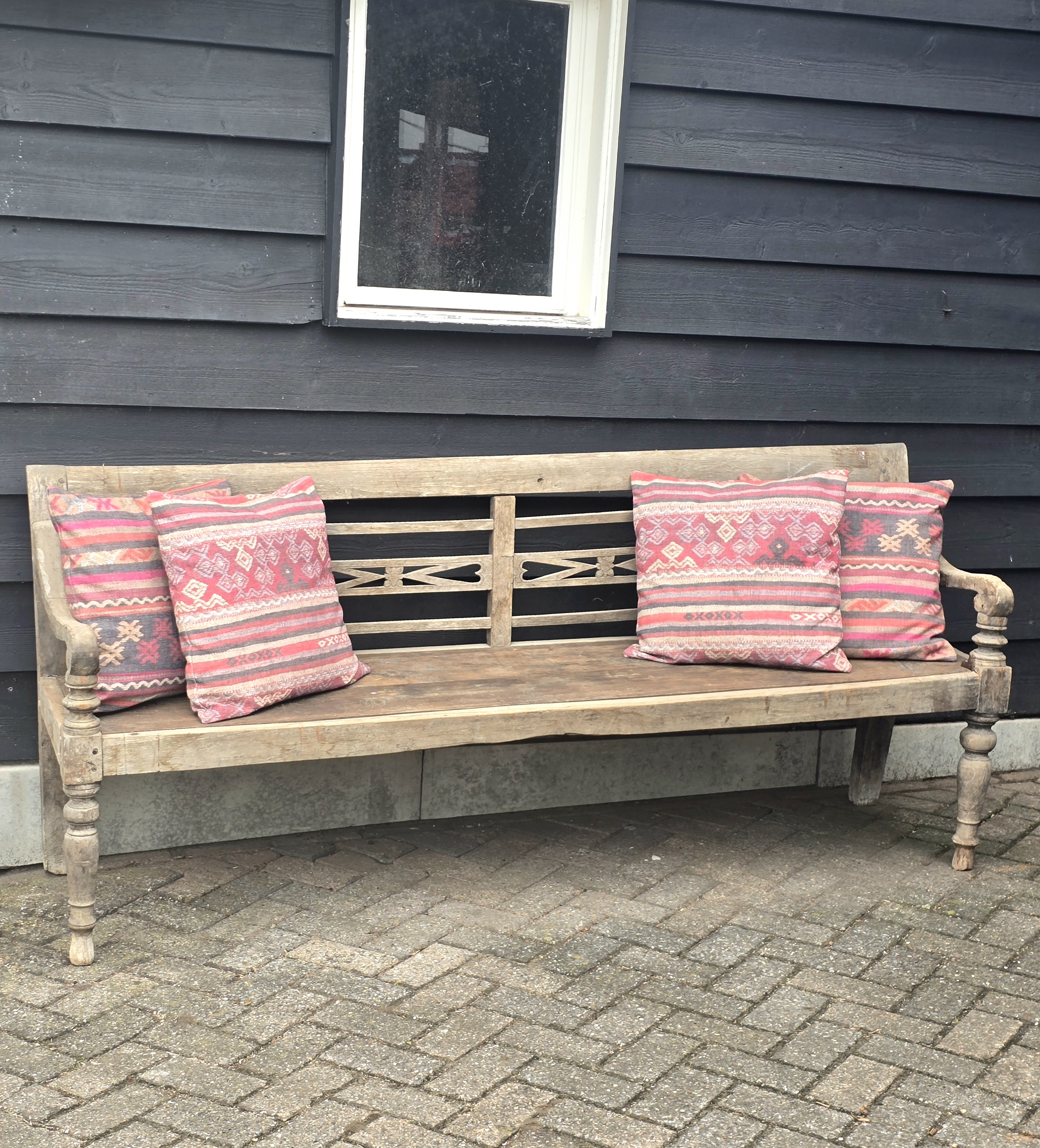 Oude Houten Stationsbank