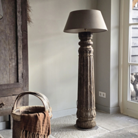 Unieke Houten Ornamentlamp met Linnen Kap kleur Herfst