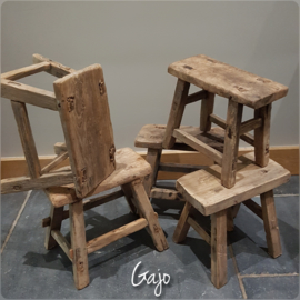 Houten krukje