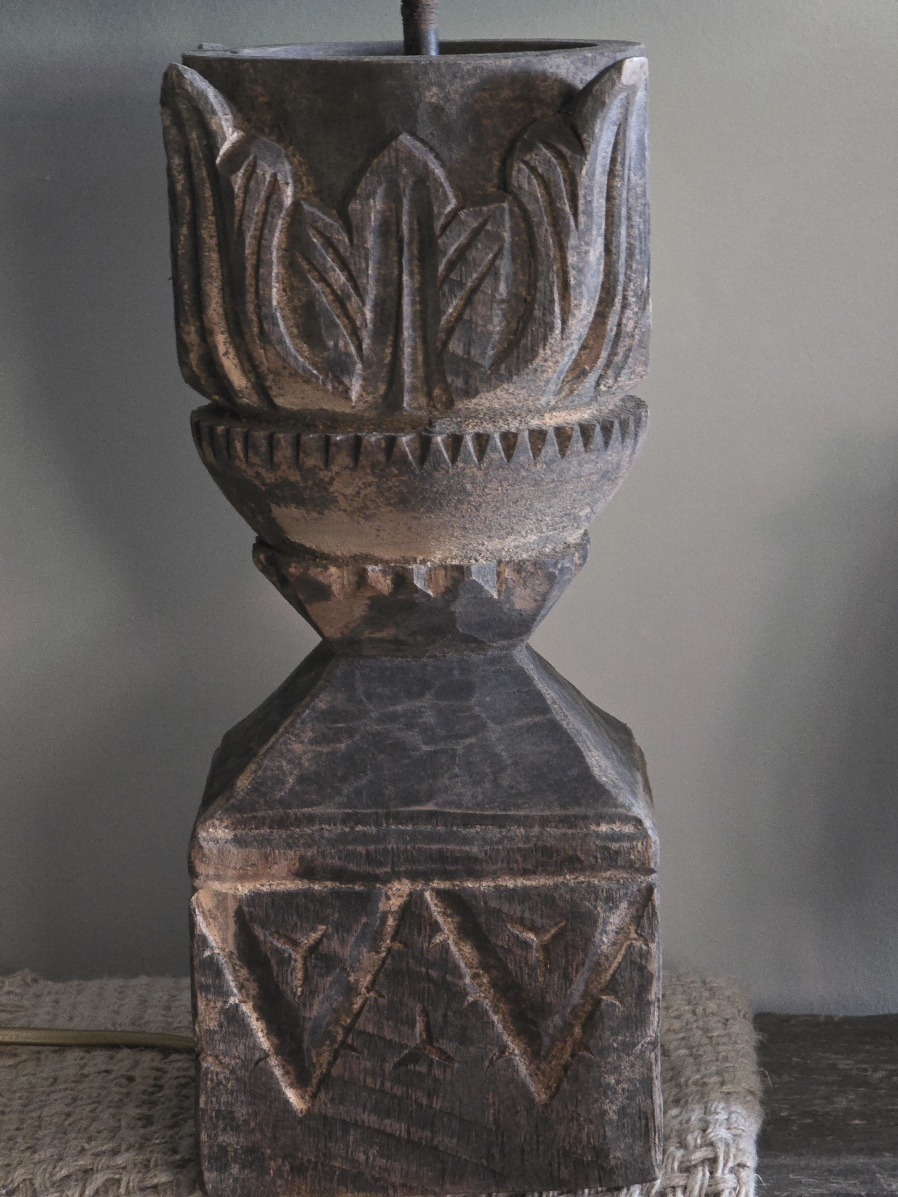 Houten Ornament Lamp met Linnen Kap