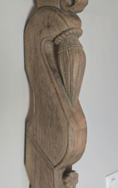 Unieke Houtsnijwerken Wandlamp met Ovale Kap