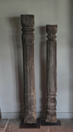 Uniek Oud Houten Ornament links