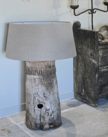 Oud Houten Boomstamlamp uit Nepal met Linnen Kap