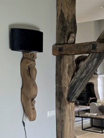 Unieke Houtsnijwerken Wandlamp met Ovale Kap
