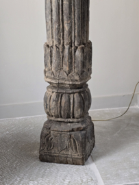 Unieke Houten Ornamentlamp met Linnen Kap Naturel