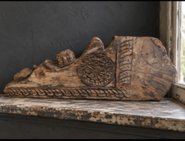 Houten Ornamenten ,Poeren en Pilaren