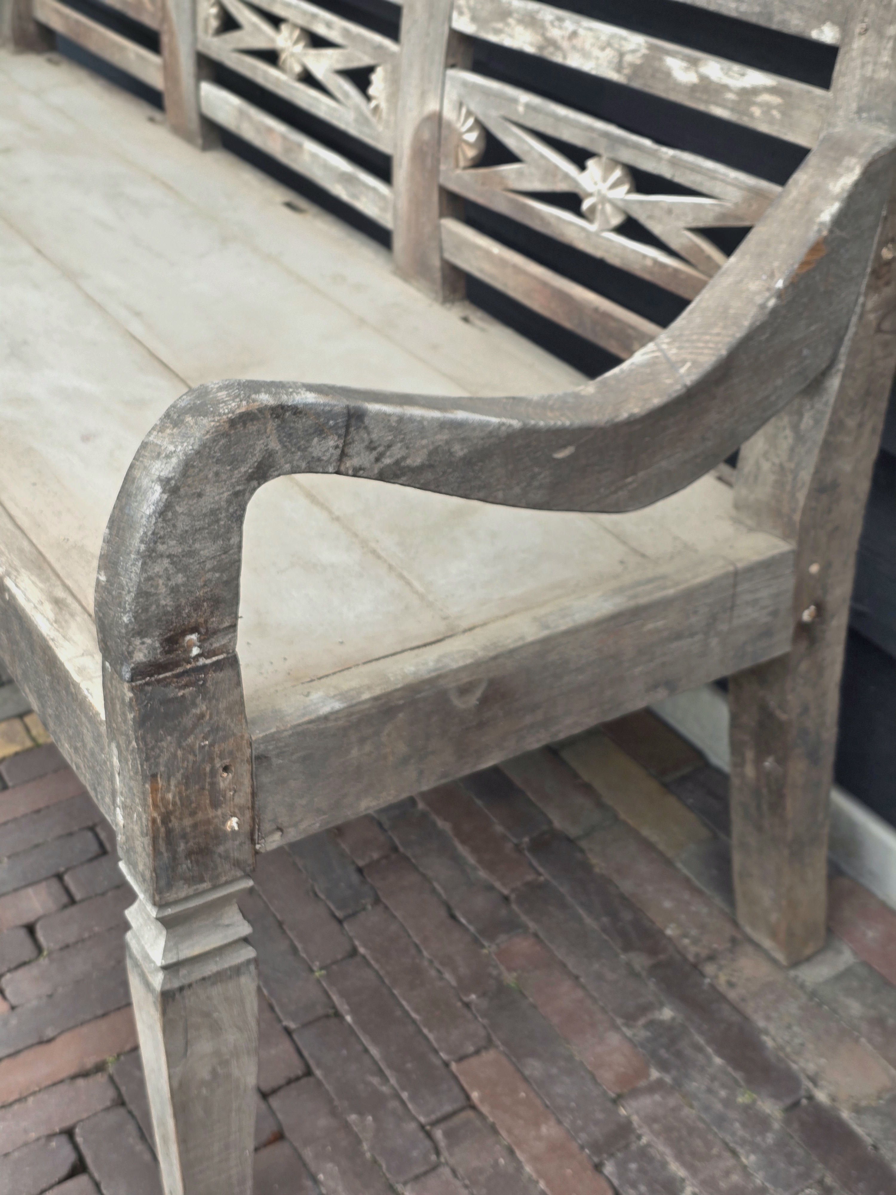 Oude Houten Stationsbank