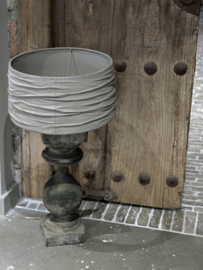 Oude Houten Ballusterlamp met Unieke Kap van Kalkverfdoek