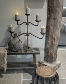 Prachtige IJzeren Kandelaar Roest met Ronde Cups Made by Gajo