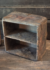 Oud Houten Schappenbakje