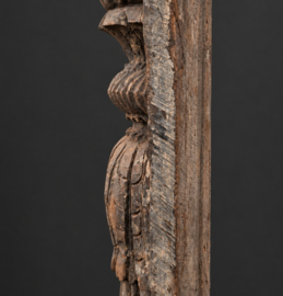 Oude Houten Ornamentlamp met Linnen Kap