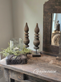 Houten Ornament op Statief