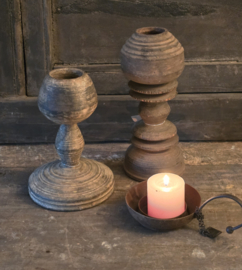 Houten Authentieke Oliekandelaar van Hoffz links