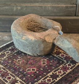 Oude Authentieke Houten Vijzel met Handvat