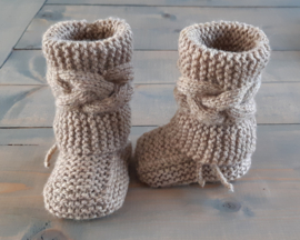 Baby booties taupe