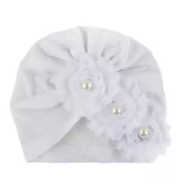 Mutsje wit velvet turban