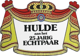 Kroonschild hulde aan het 25 jarig echtpaar