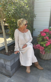 Grote maxi jurk lang zand wafel stof "Babe"