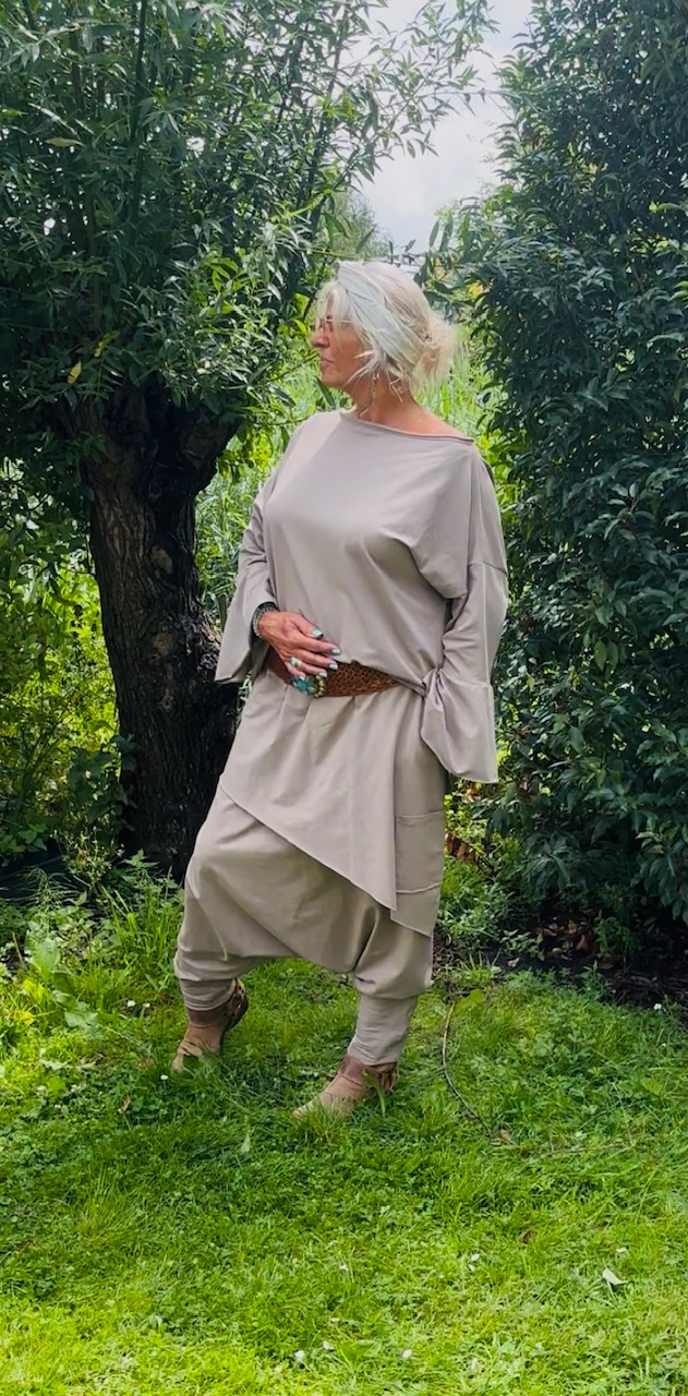 Sweater "Hip" taupe