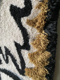 UNIQUE TUFTED WALLPIECE