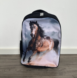 Schooltas bruin paard  met voorvak