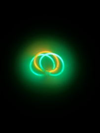 Glow in the dark armbanden groen/oranje