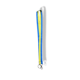 Blauw/gele keycord met extra borrelglas ring