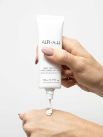 Daily Essential Moisturizer SPF50+