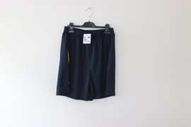 Short XL